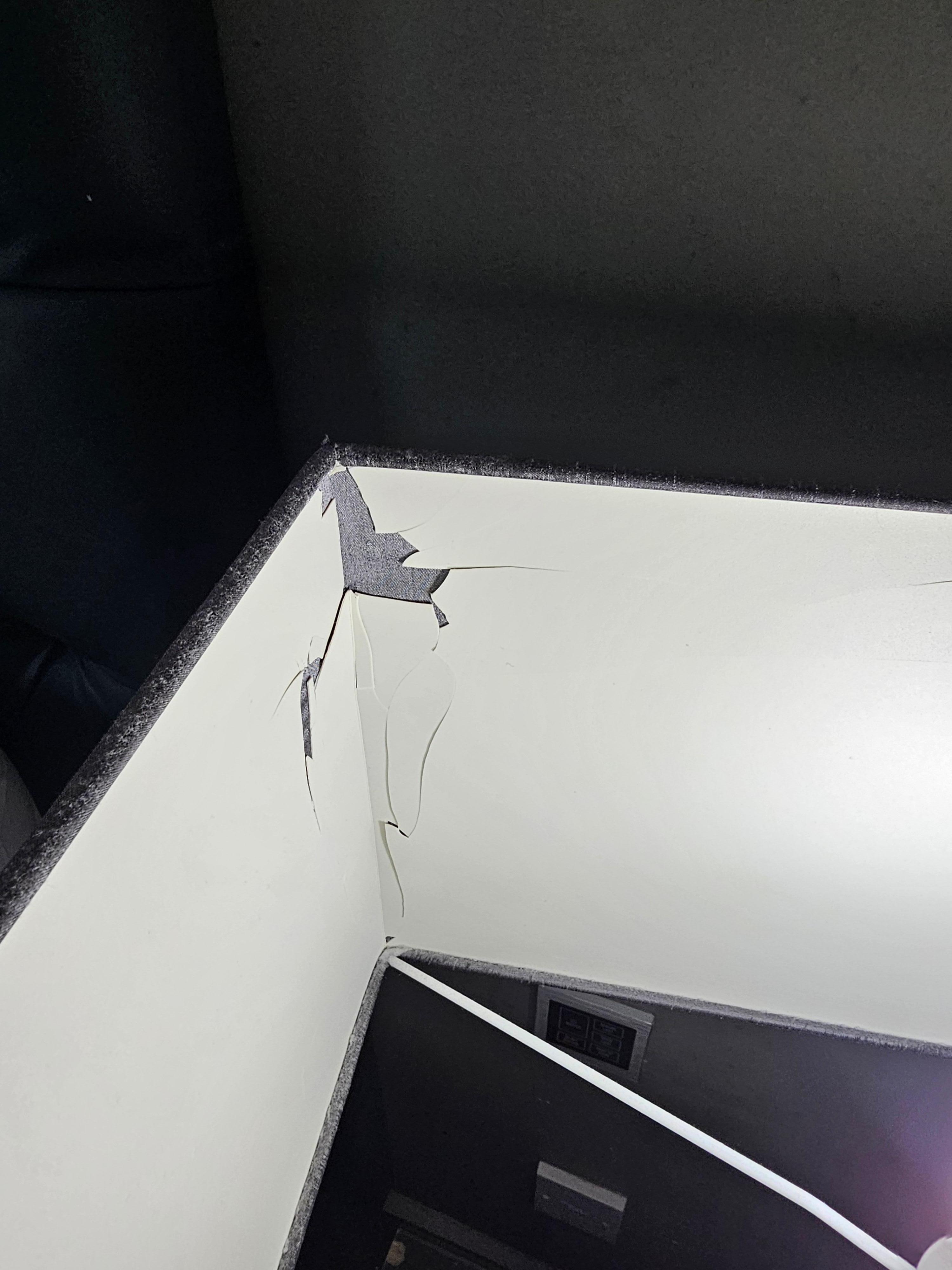 All 3 lampshades were cracked