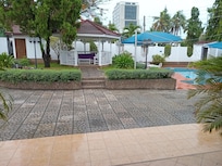 Area along front wall of prop