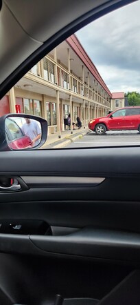 Unpleasant and questionable environmne t