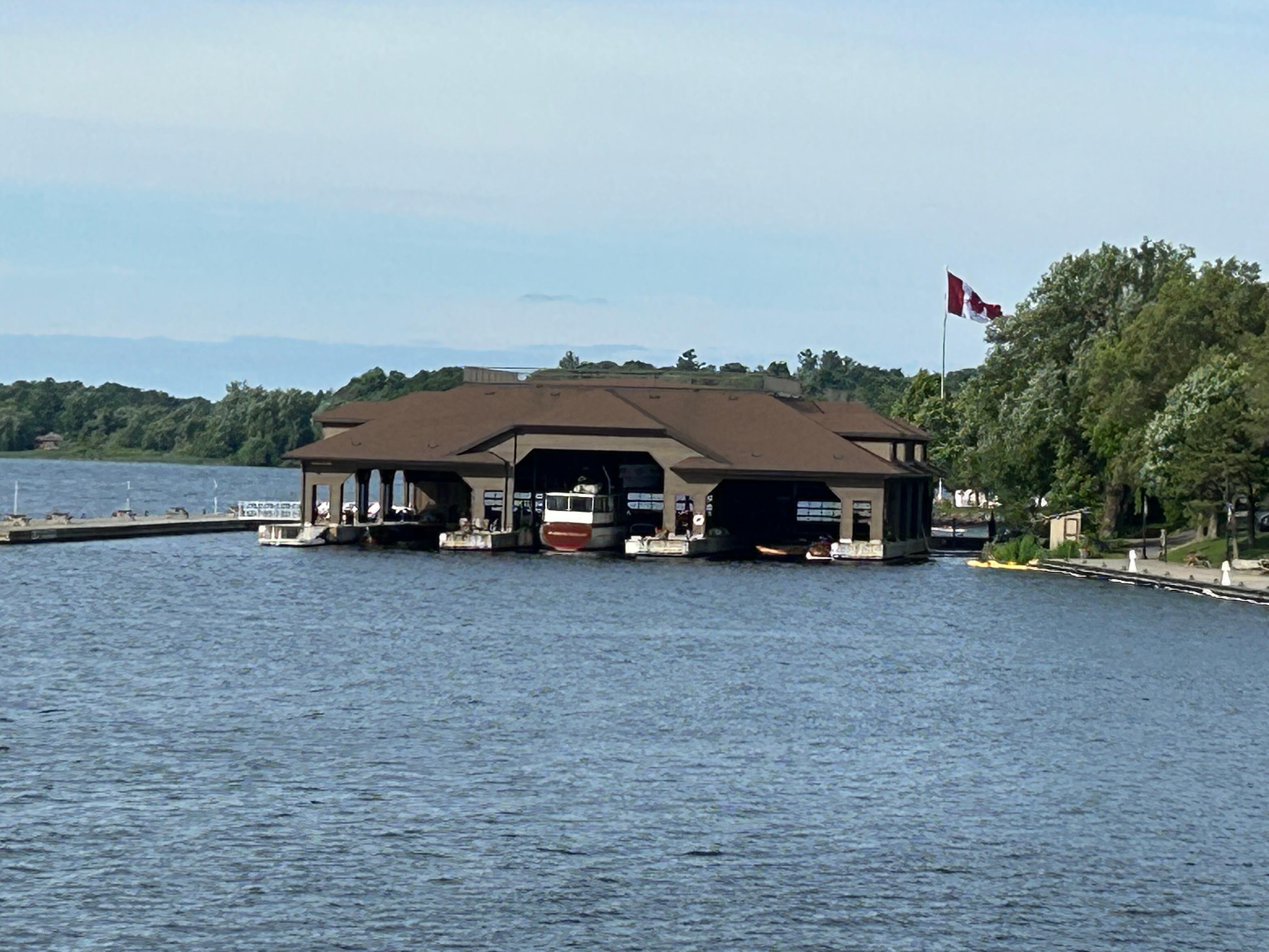 Antique boat museum 