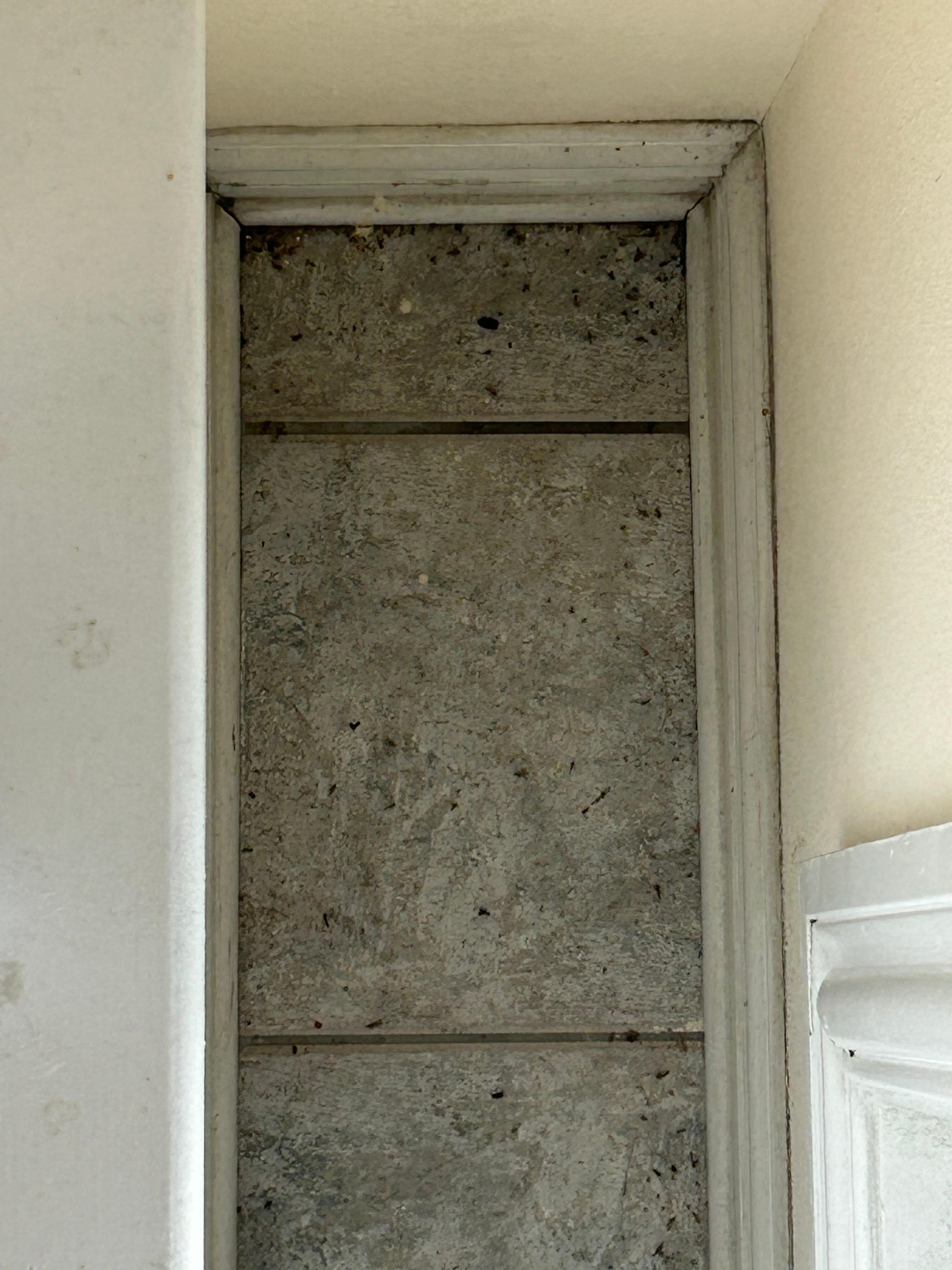 Space between stairs and wall