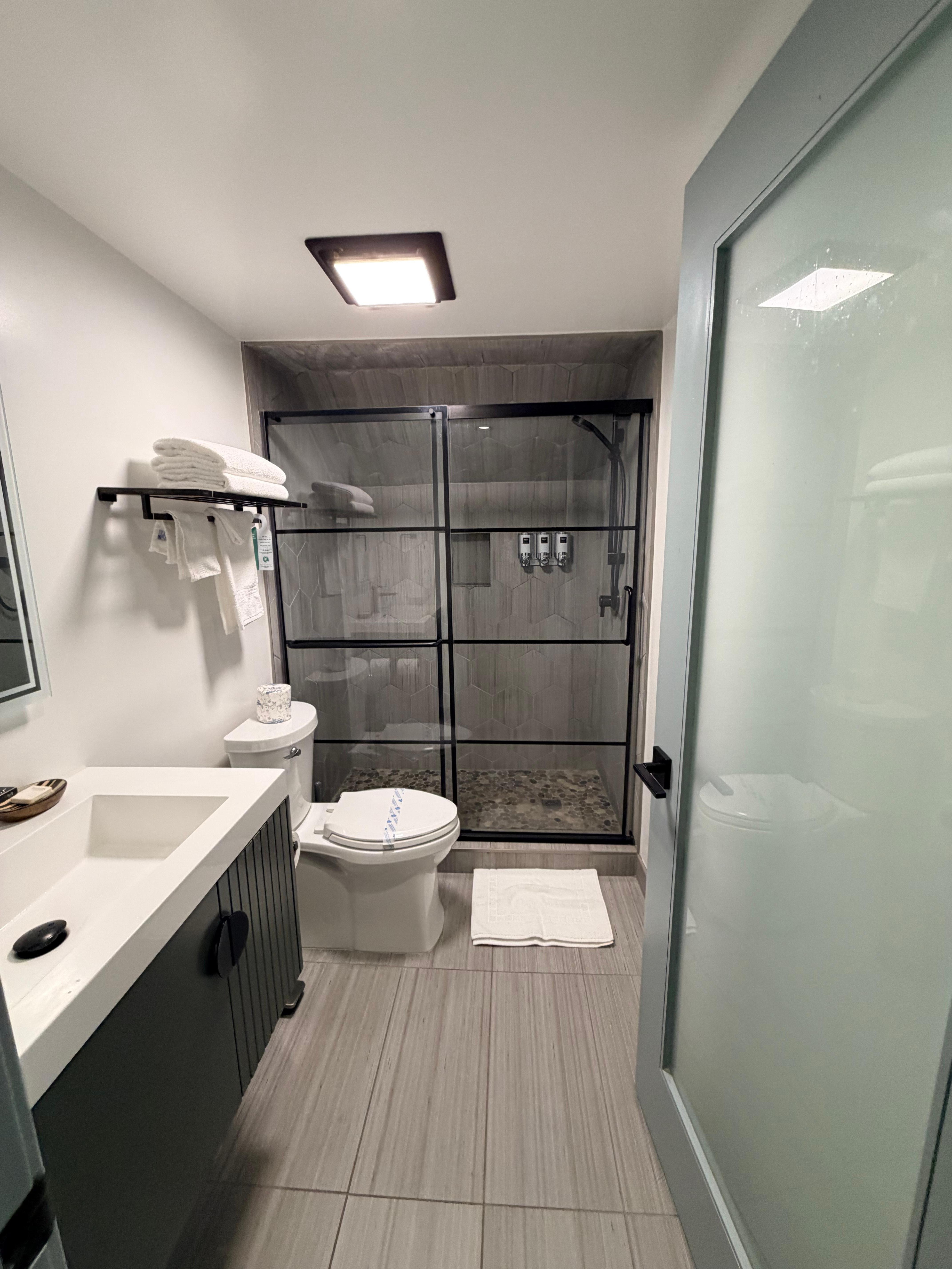 バスルーム
ドライヤー付き