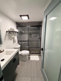 バスルーム
ドライヤー付き