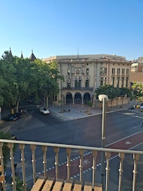 Es hat jedoch viel Verkehr. Aber das gehört zu Barcelona.