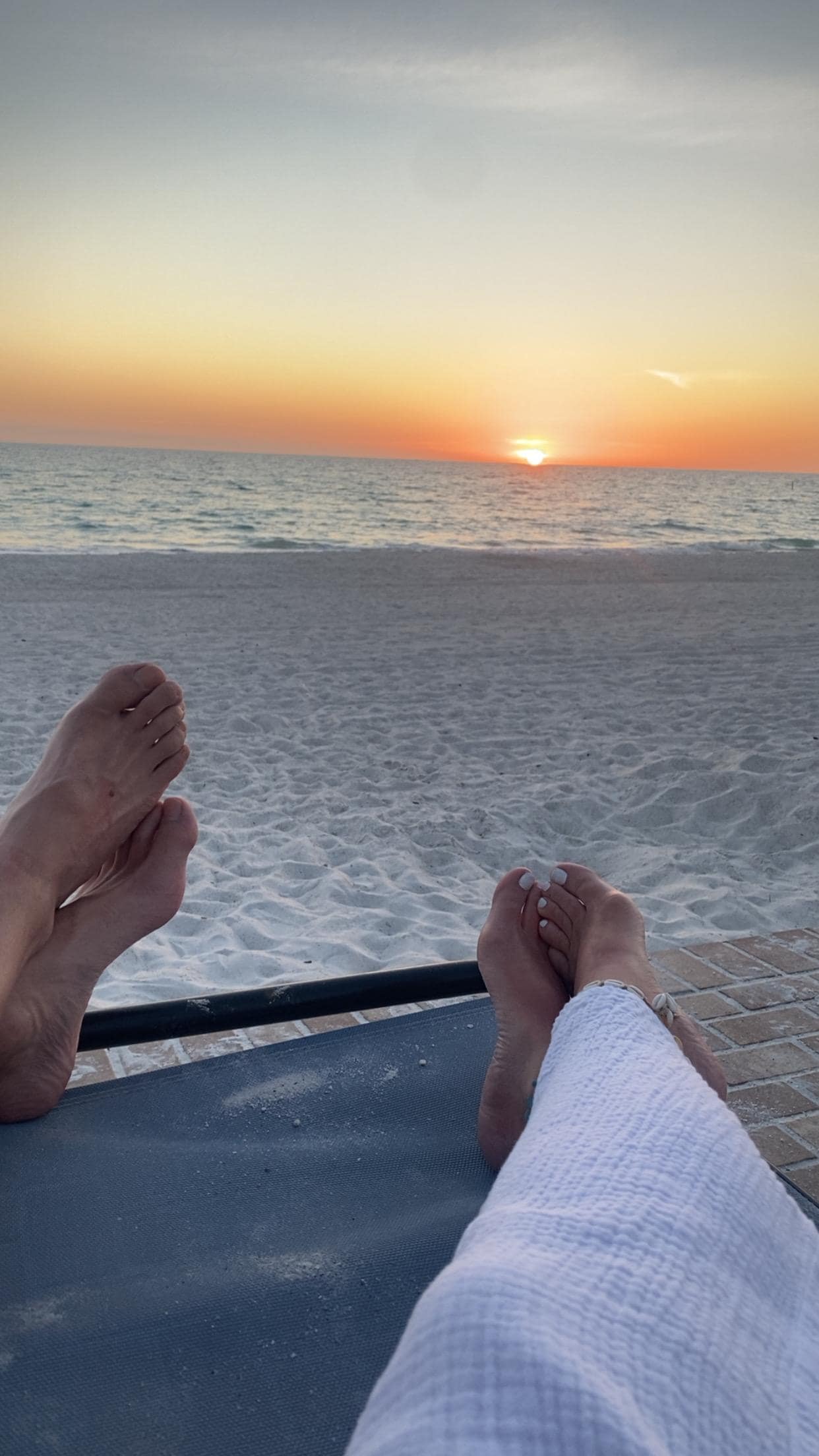 Sunset lounge
