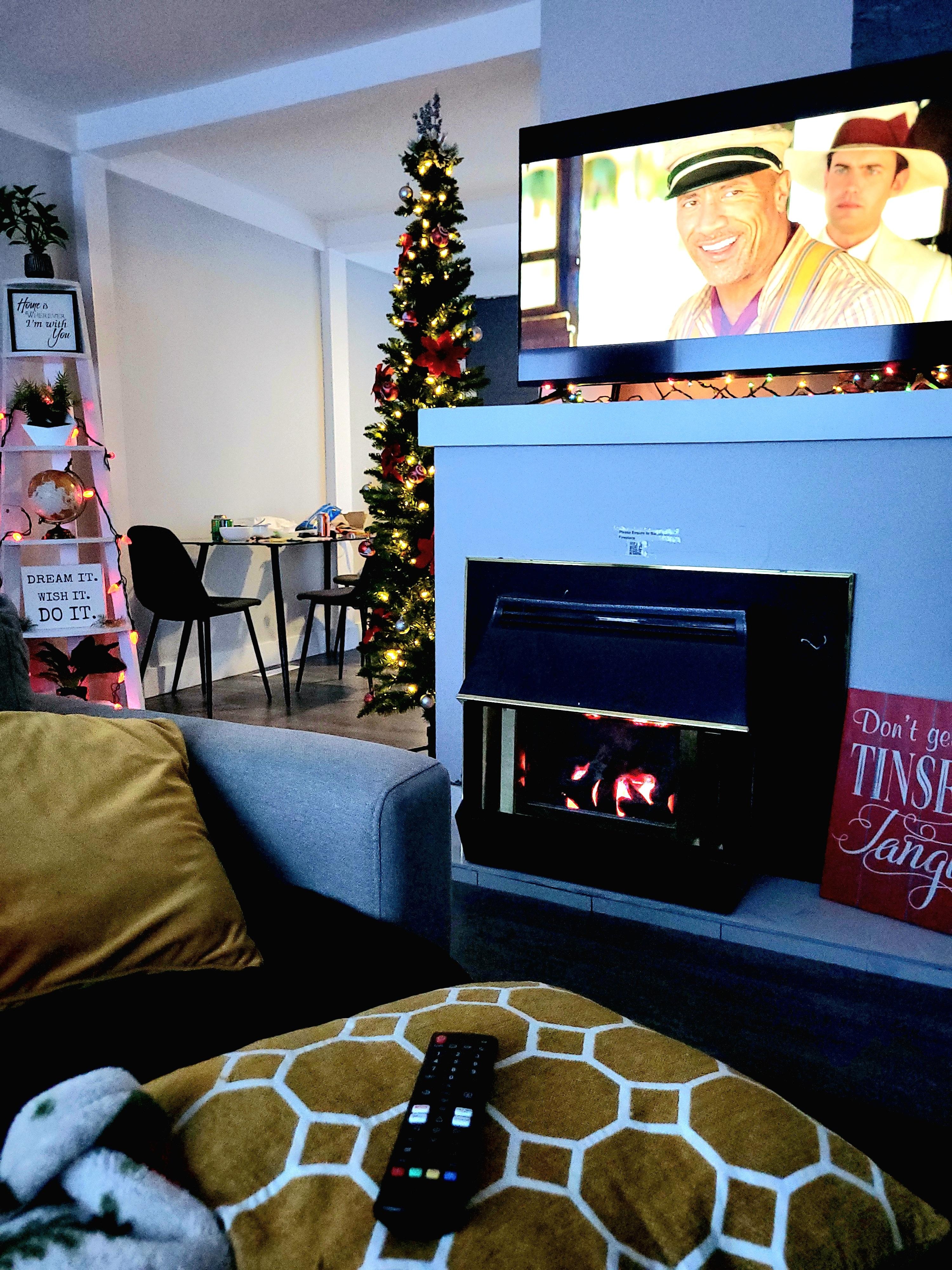 Cozy place to enjoy some holiday downtime in the heart of the city ❤️ 💚
