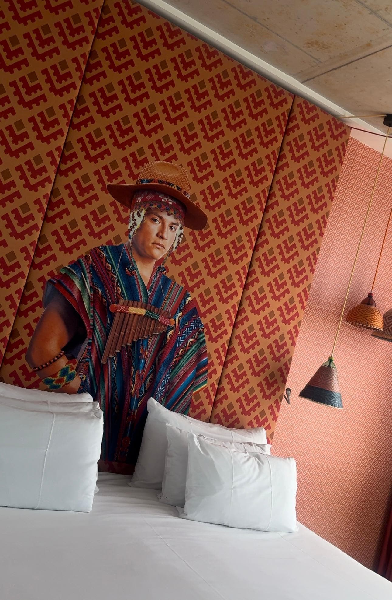 King size comfortable bed 