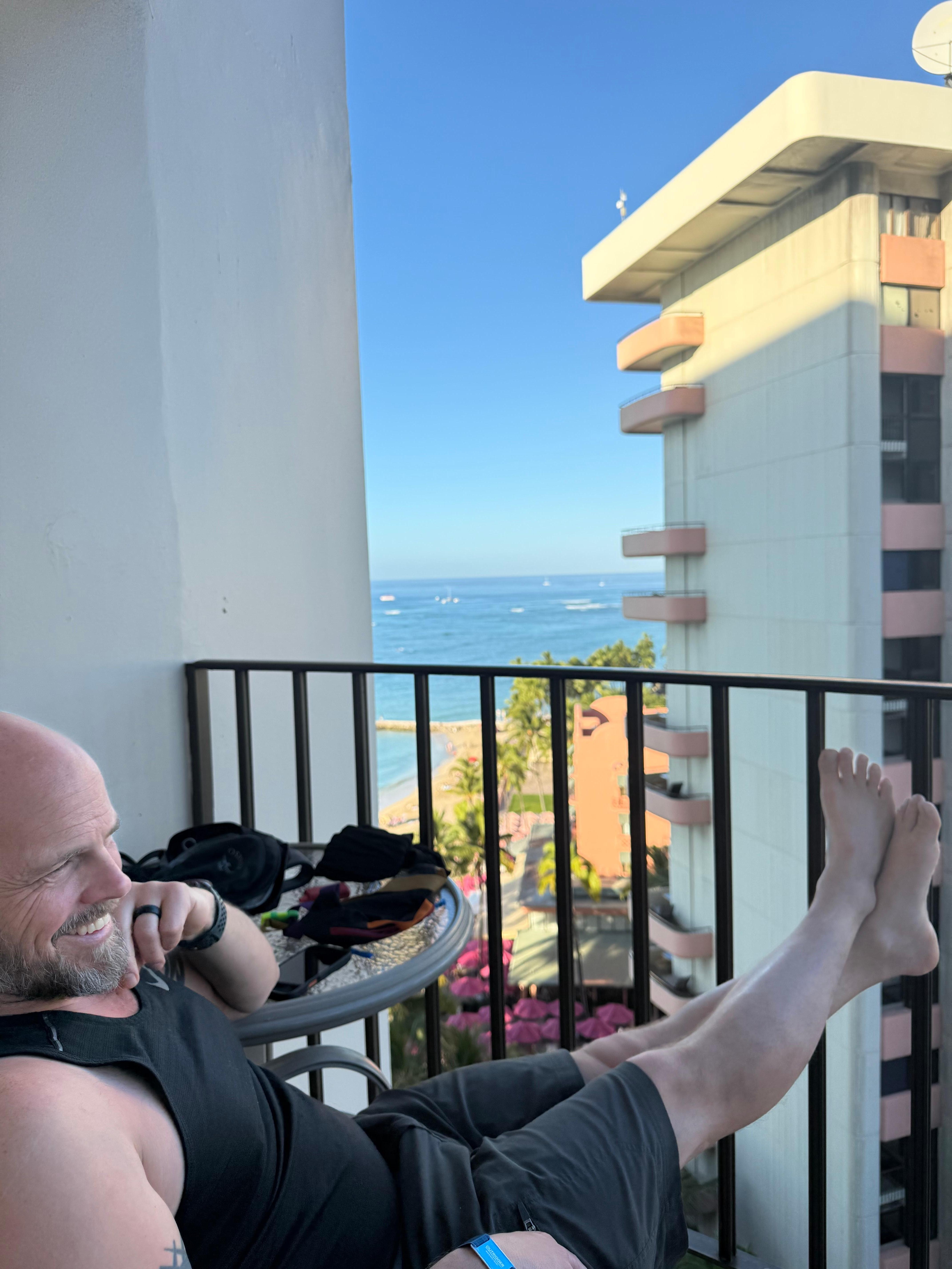 This is not an ocean view as shown in the pictures when we booked. 