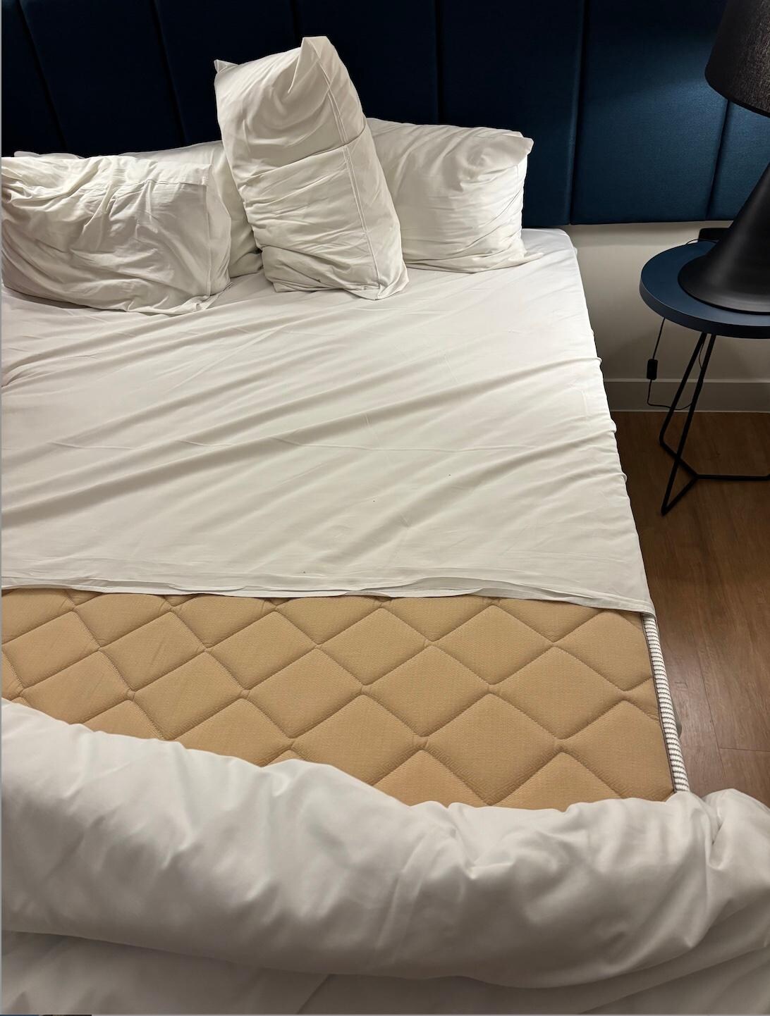 Sheet didn't cover mattress at the foot