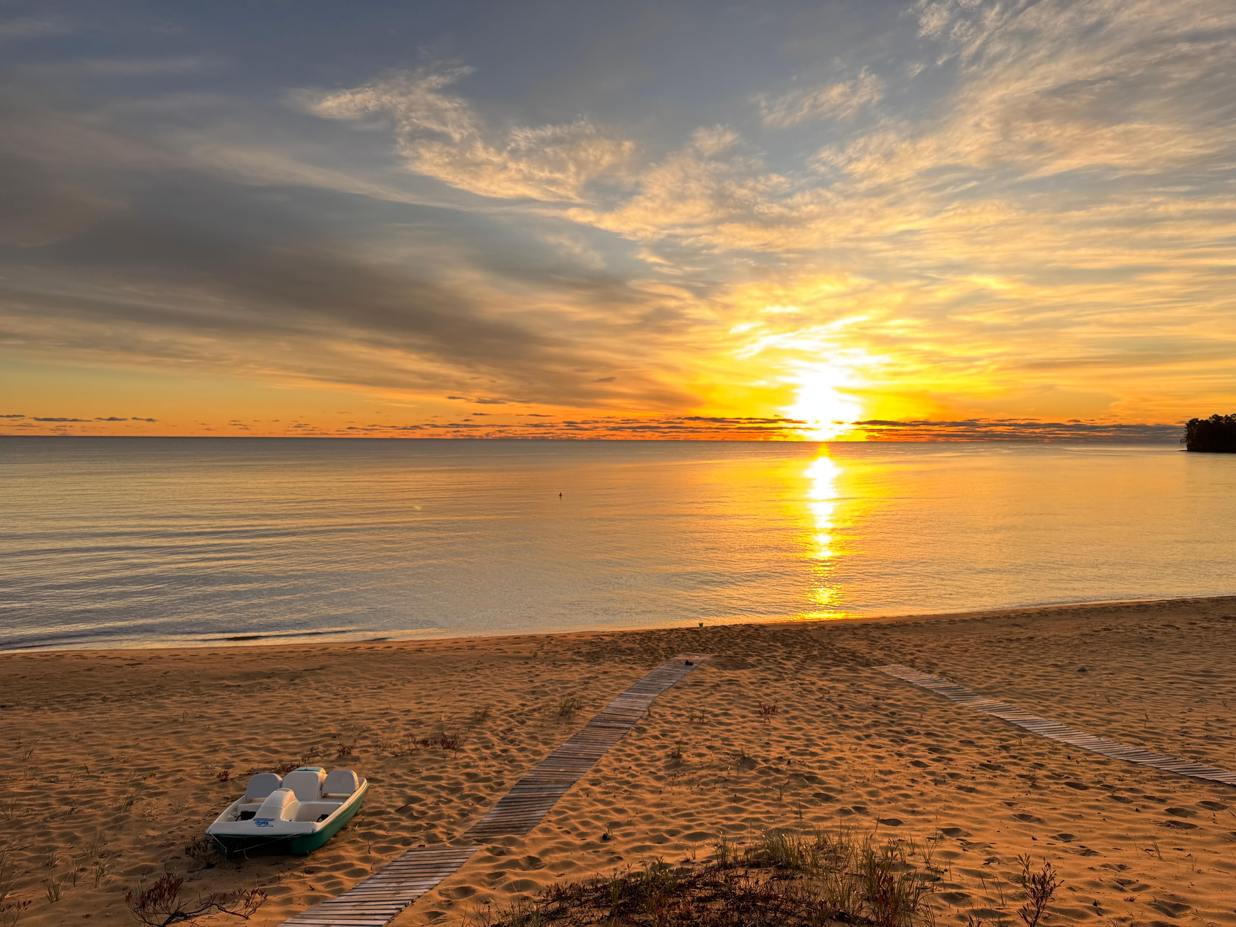 Sunrise on our last day - bittersweet to be leaving.