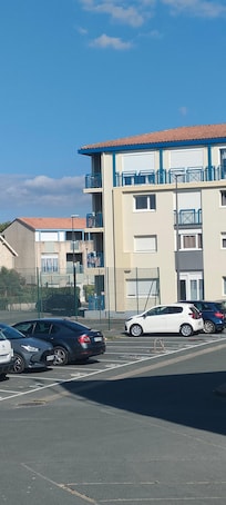 3e étage, là où le volet roulant est presque descendu