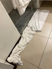 Wateroverlast in badkamer.