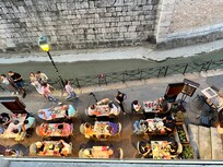 Queue for restaurant below.