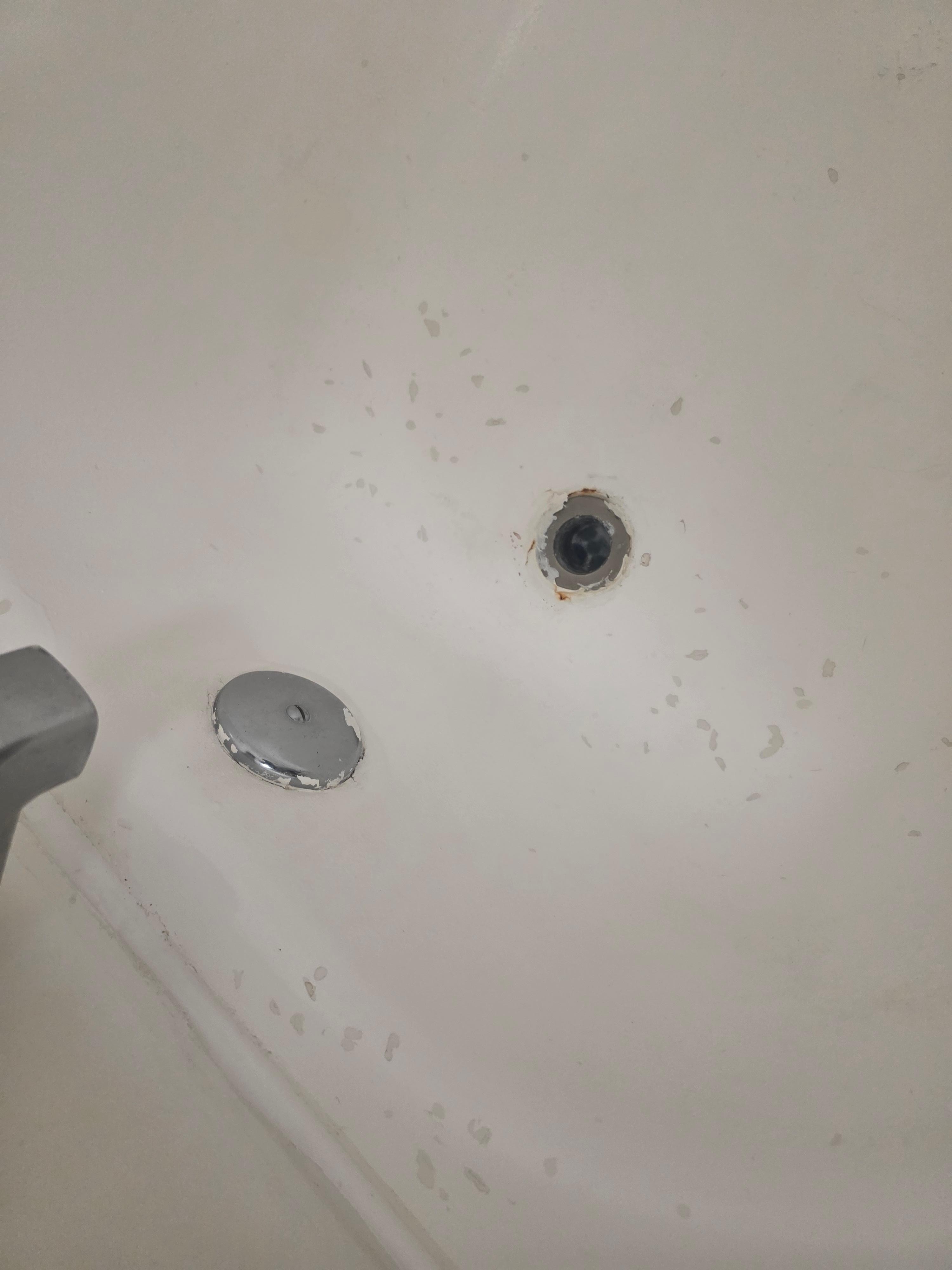 Bath tub was disgusting 