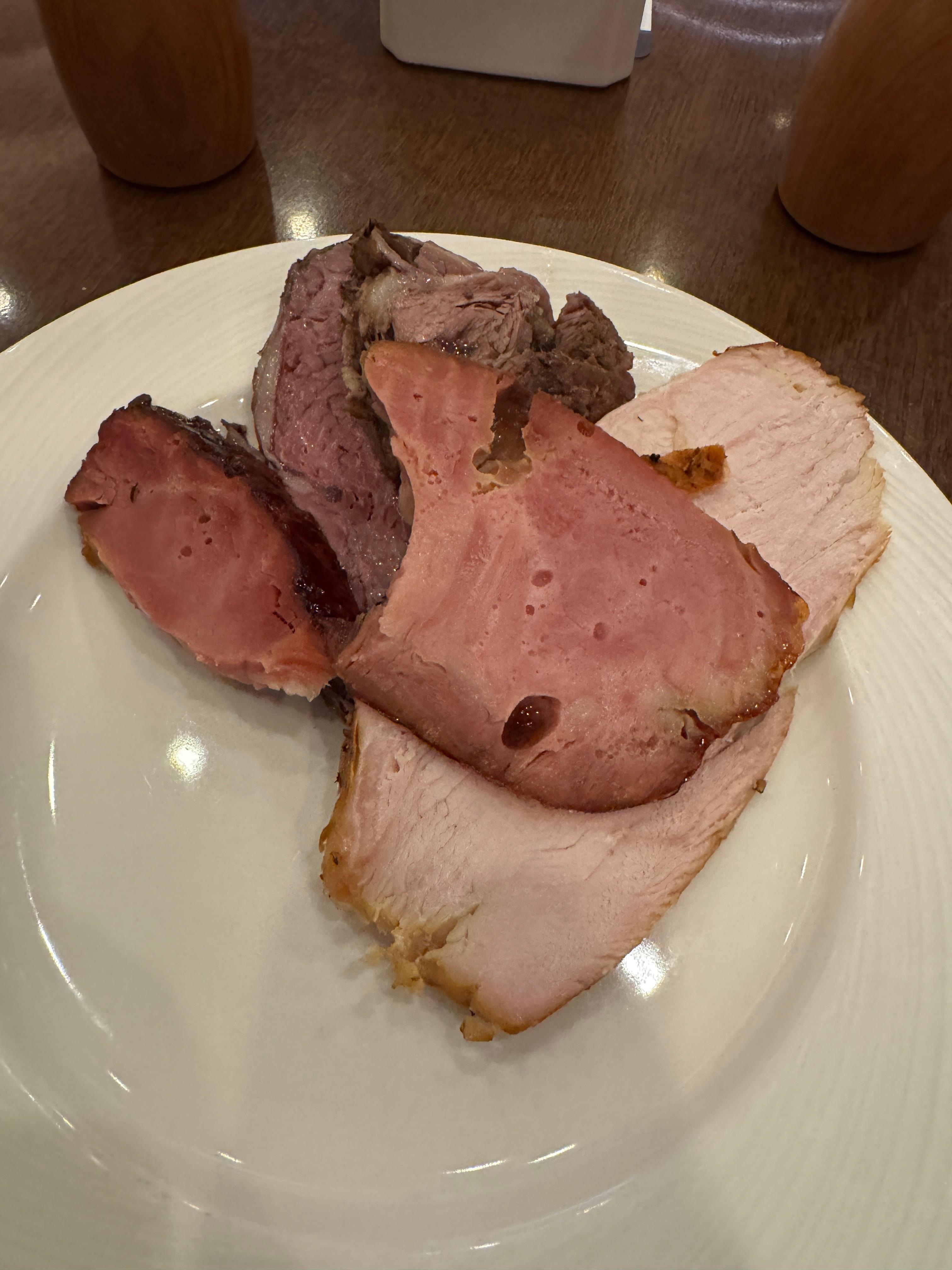 Toucan buffet. Turkey and prime rib