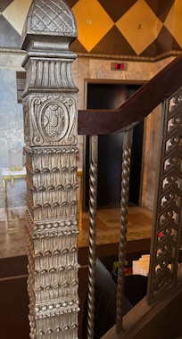 Stair column