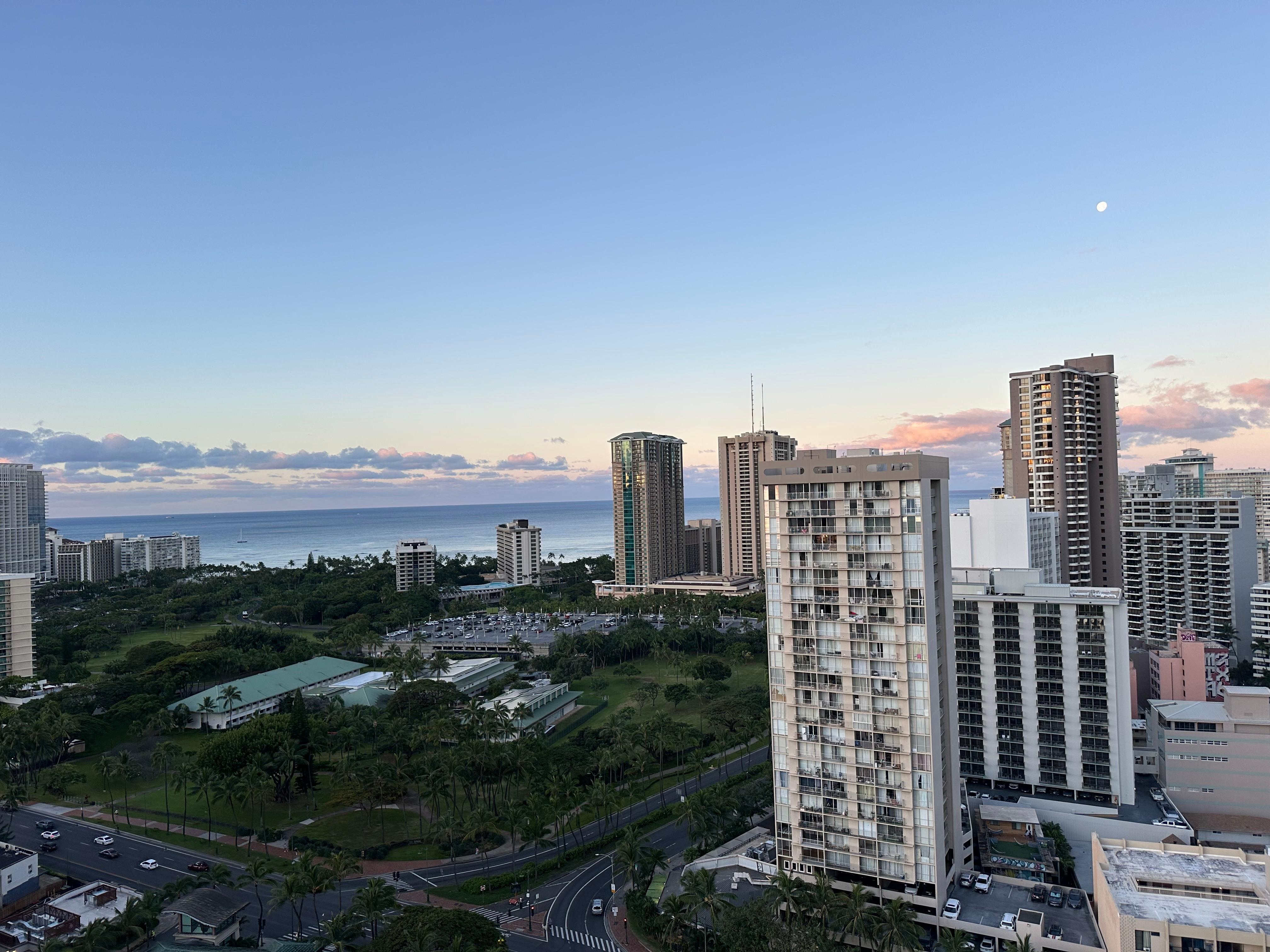 Front view out - Fort DeRussy Park & Waikiki beach