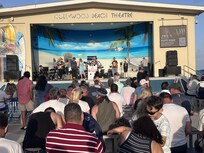 Hollywood outdoor theatre a short walk away from the hotel. They have live concerts 5 nights a week.