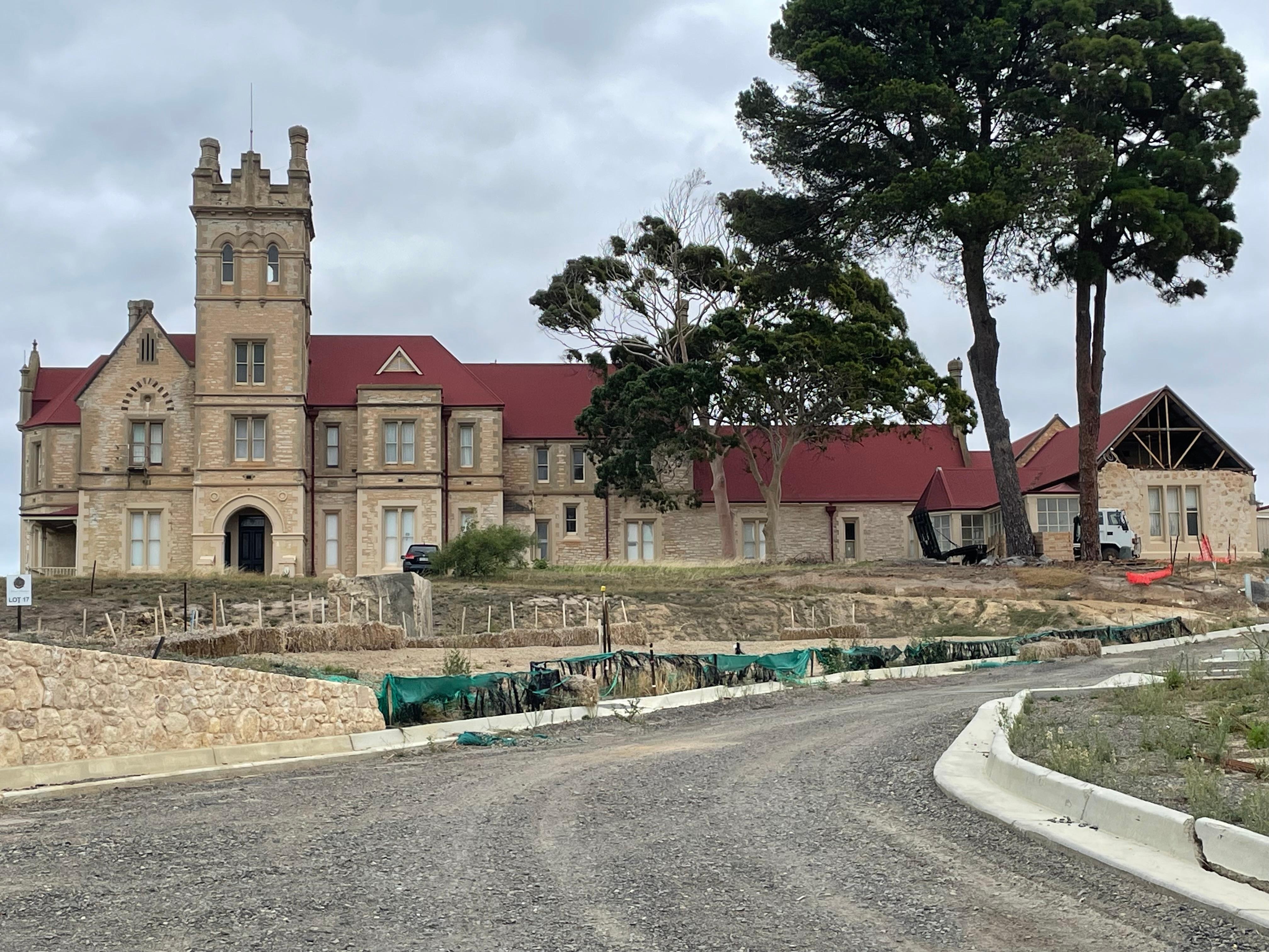 Mount Breckham Estate