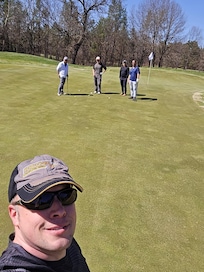 Golf at Lake Arrowhead Pines course.