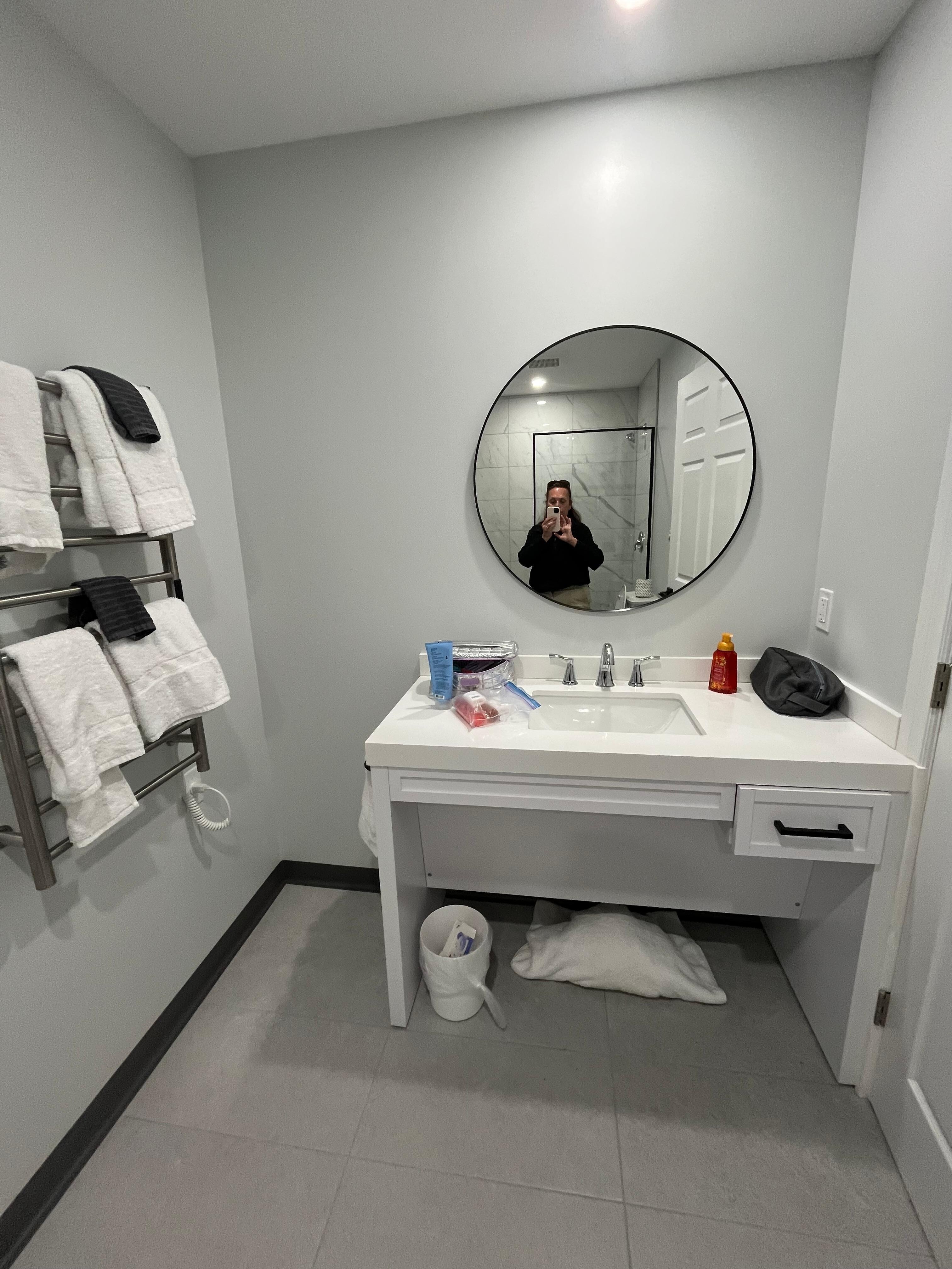 Bathroom, well appointed even heated towel racks