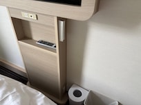 モノ置けない