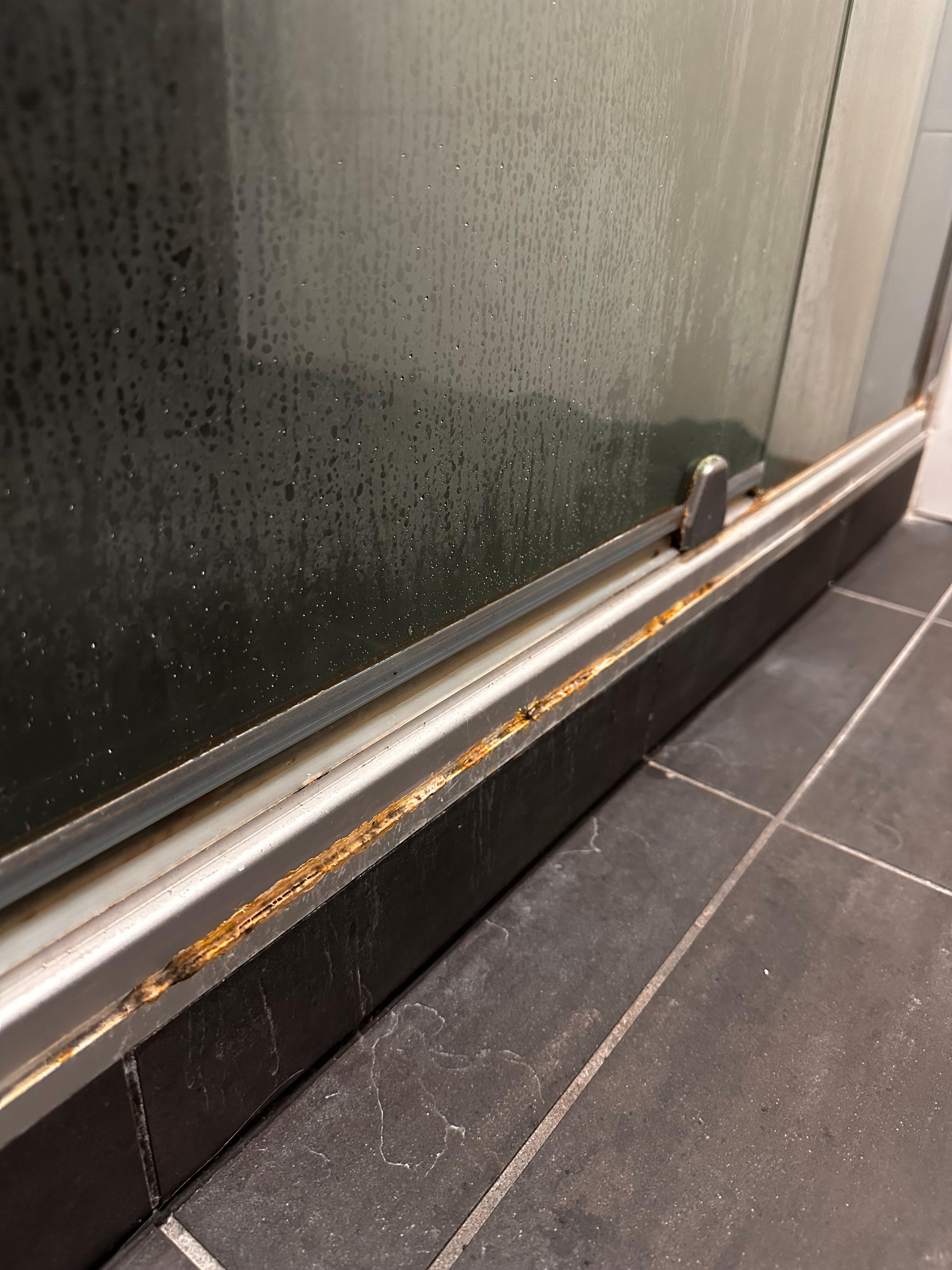 The mold in the bathroom is notable