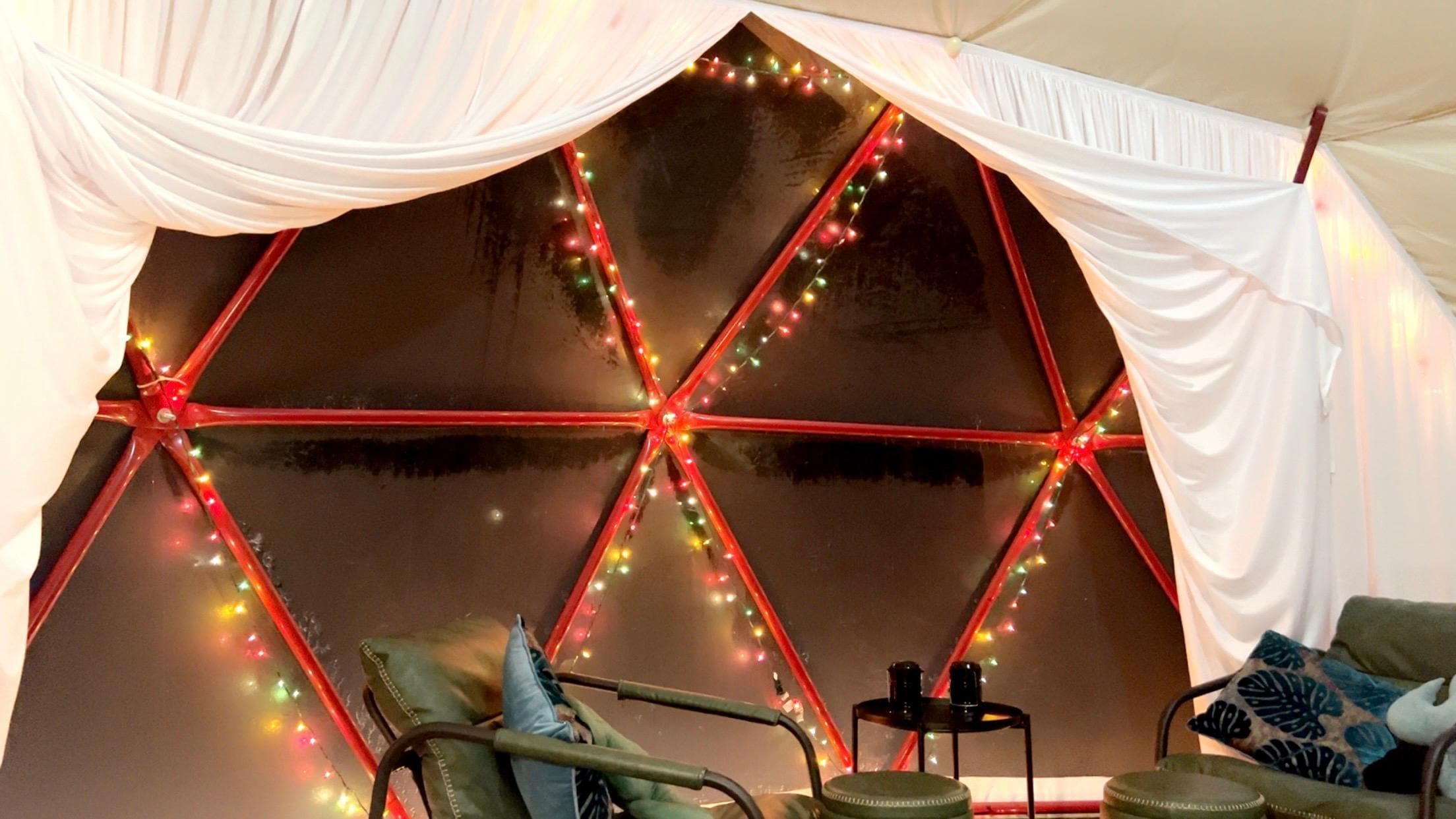 Each dome had festive lights hung up to add to the holiday ambiance. 