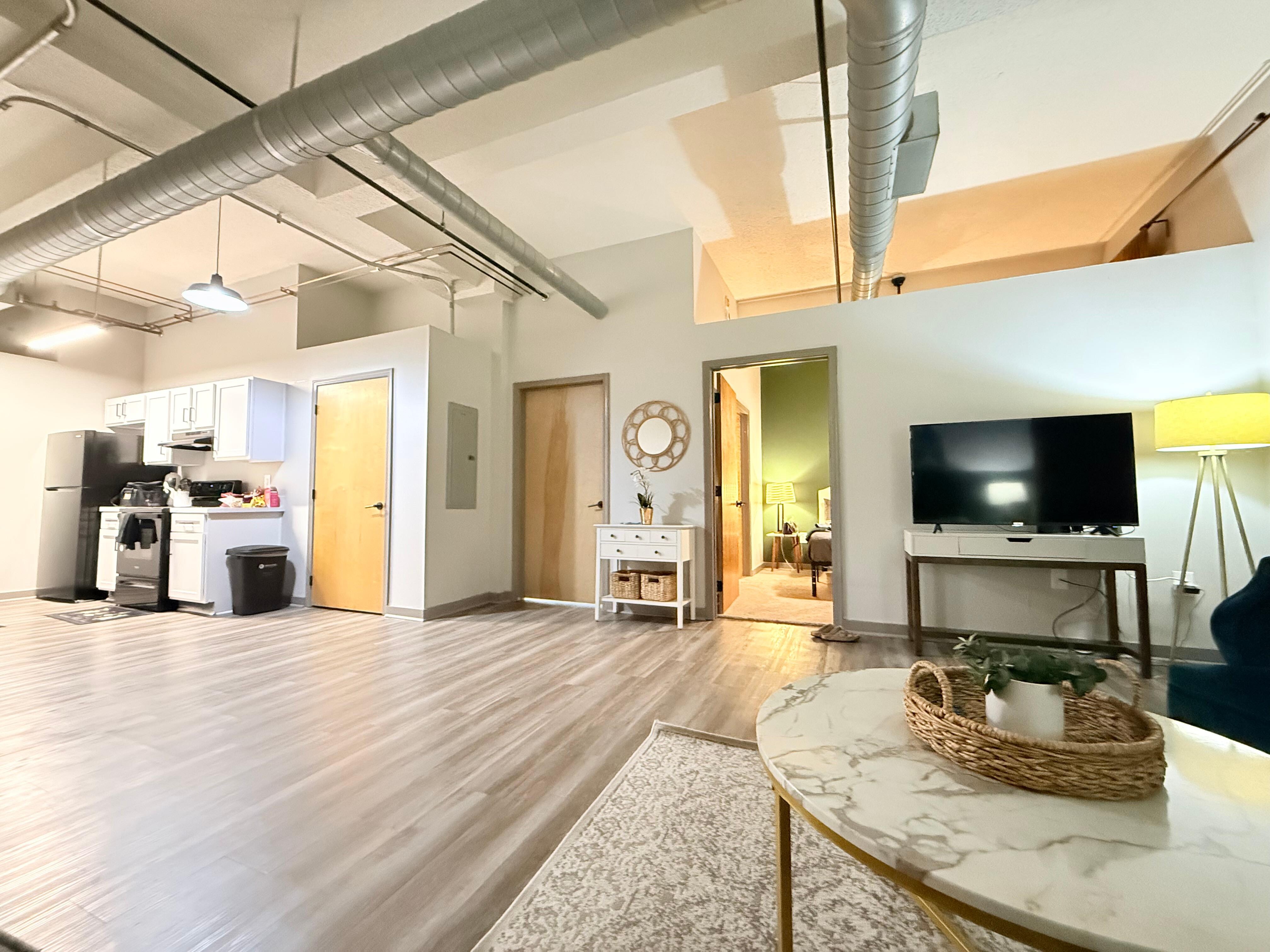 View from couch. Spacious and clean. 