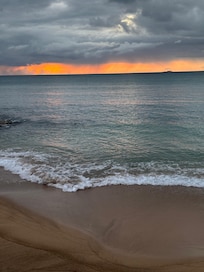 Sunset on Seagrapes beach
