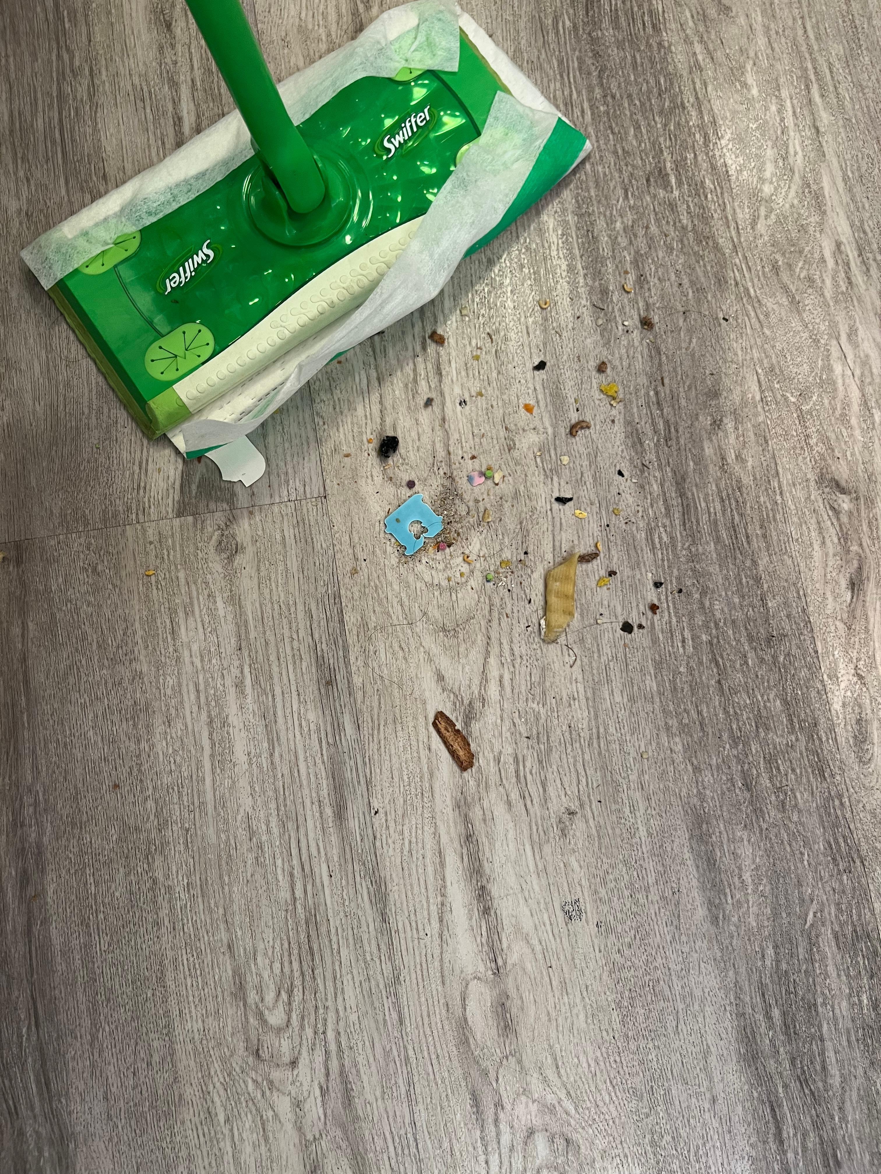 Dirt from previous people renting…