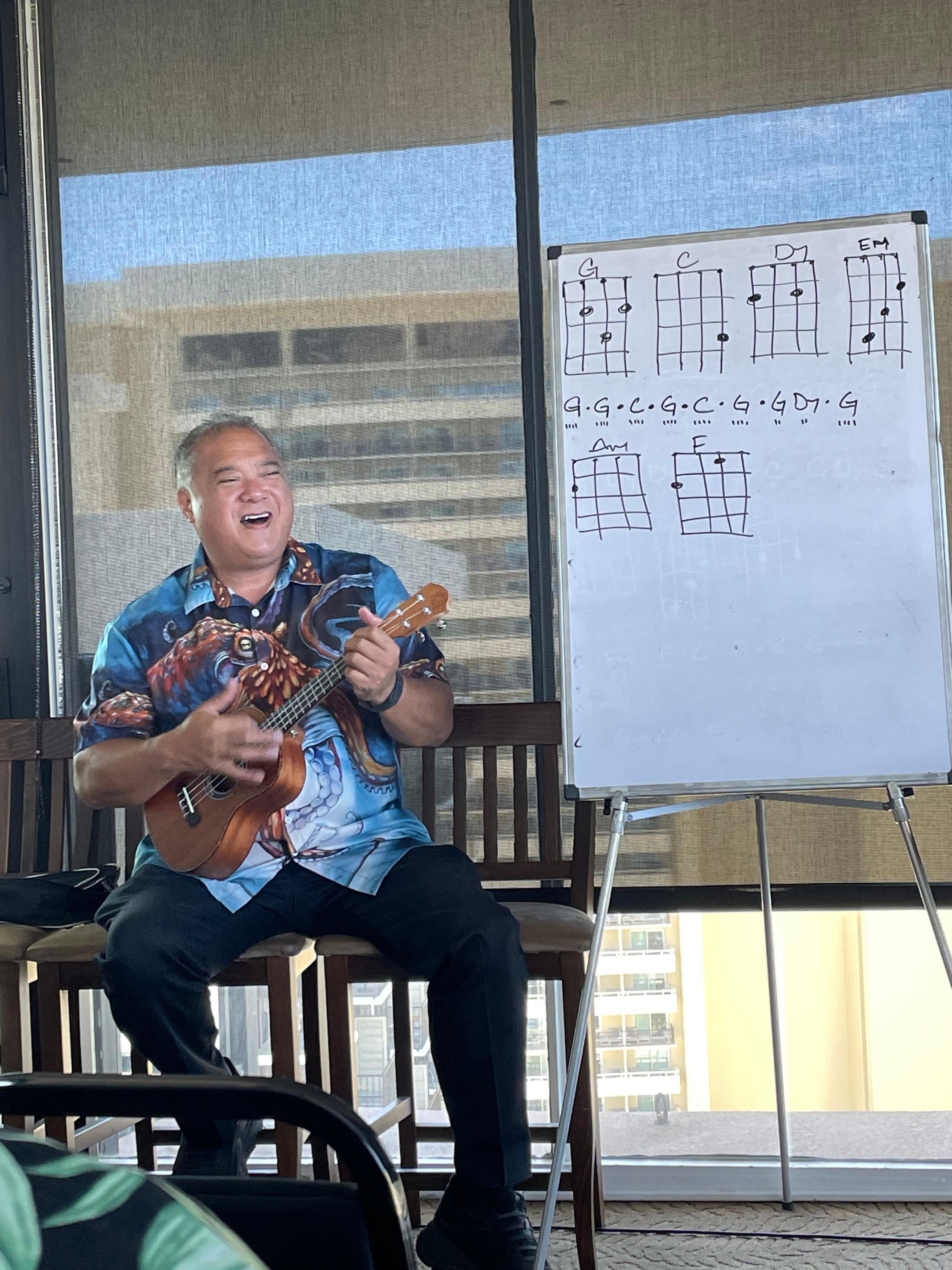 Ukulele lesson with Roddy Lopez