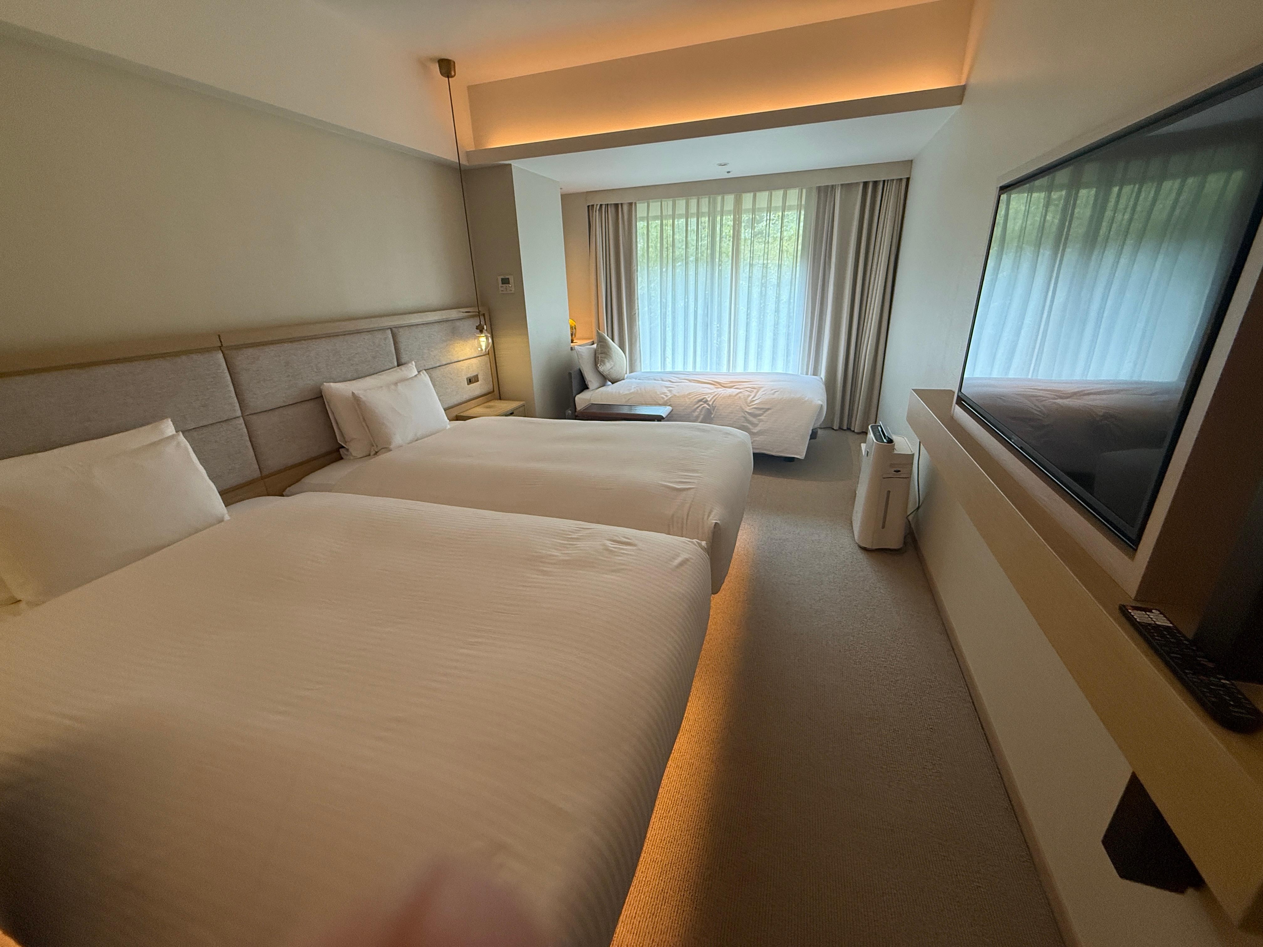 Hotel lounge offerings