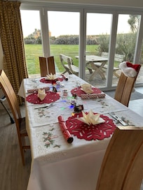 Xmas lunch in cottage