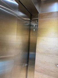 Broken or sloppy elevator fixture placement