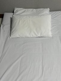 누리끼리 베개
