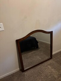 The dresser are missing from the listing and mirror is just sitting