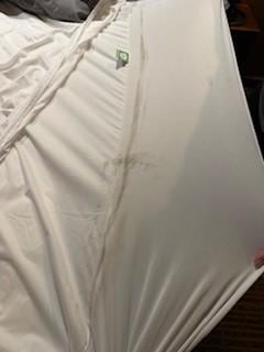 Dirt Make dow the bed sheet