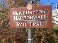 Walking trail boat side around the harbor. Lovely walki!