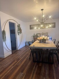 Plenty of room to decorate a wedding backdrop