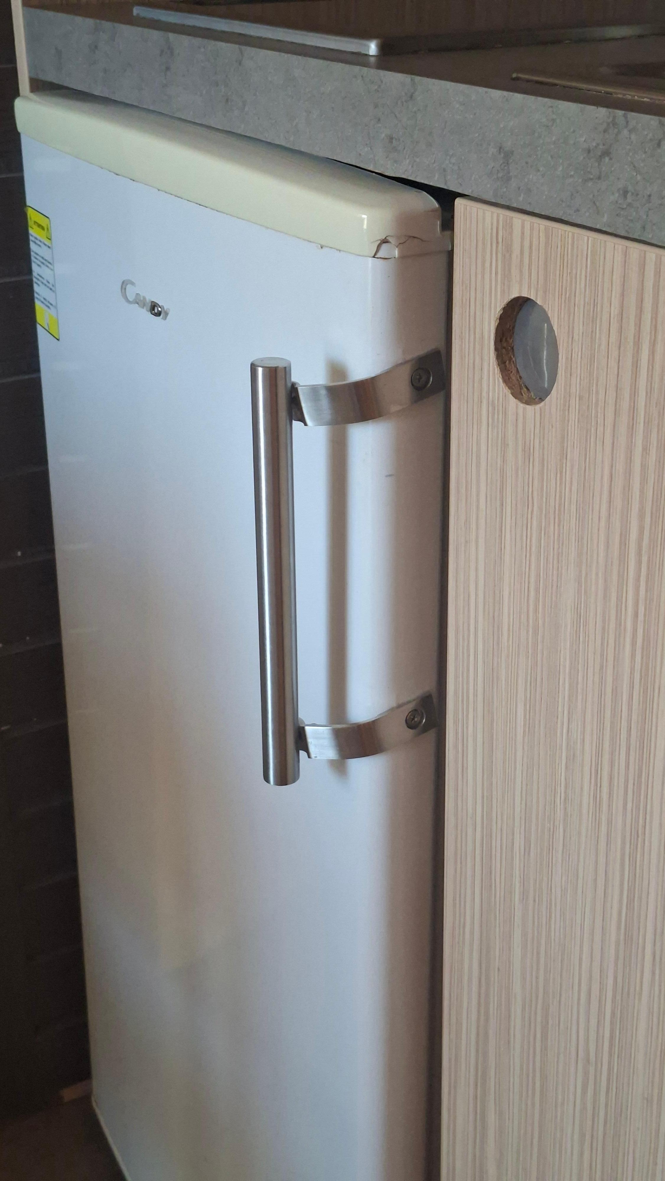 Poignees frigo et sous evier