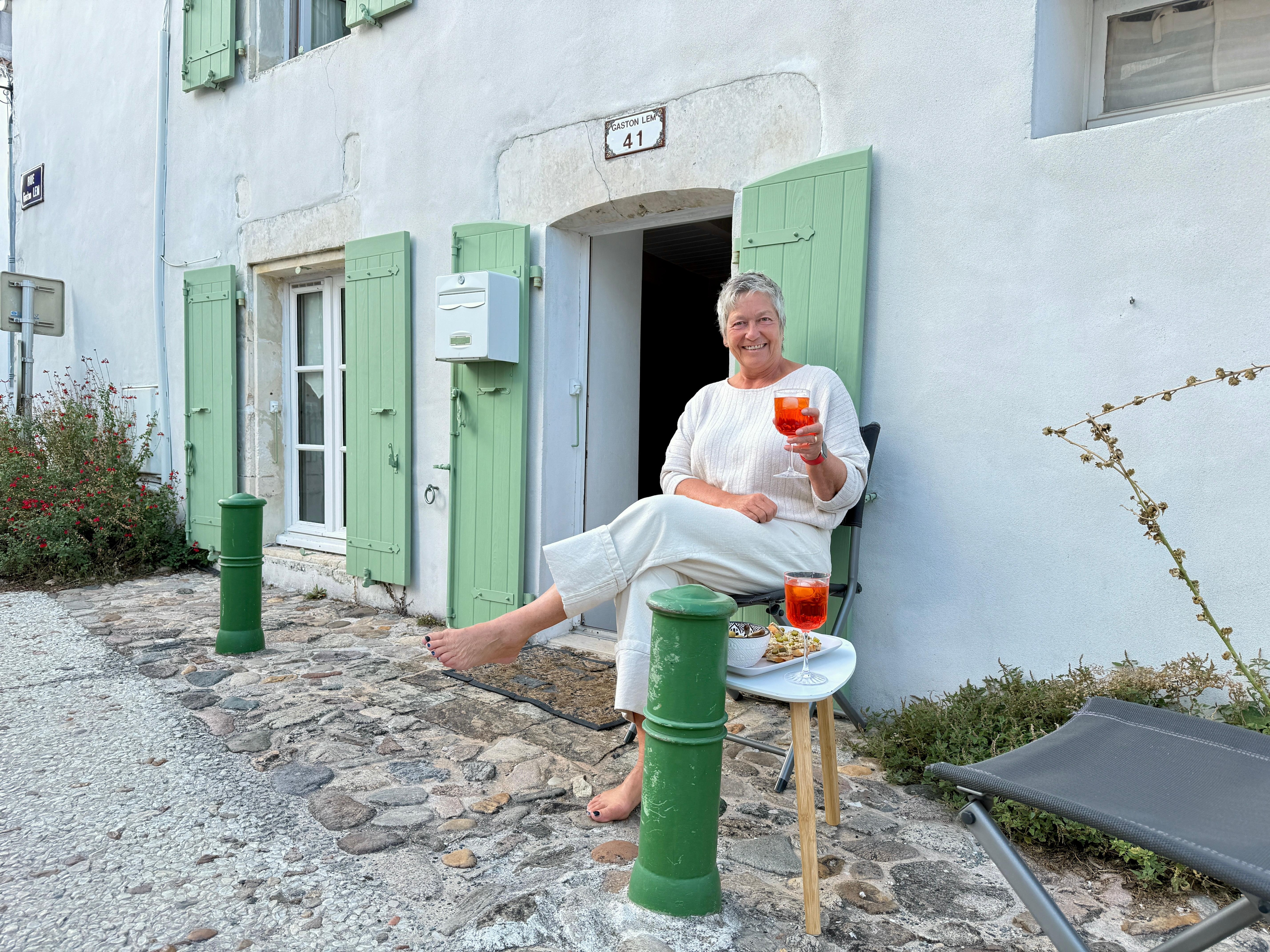 Apéro vor dem Haus. 