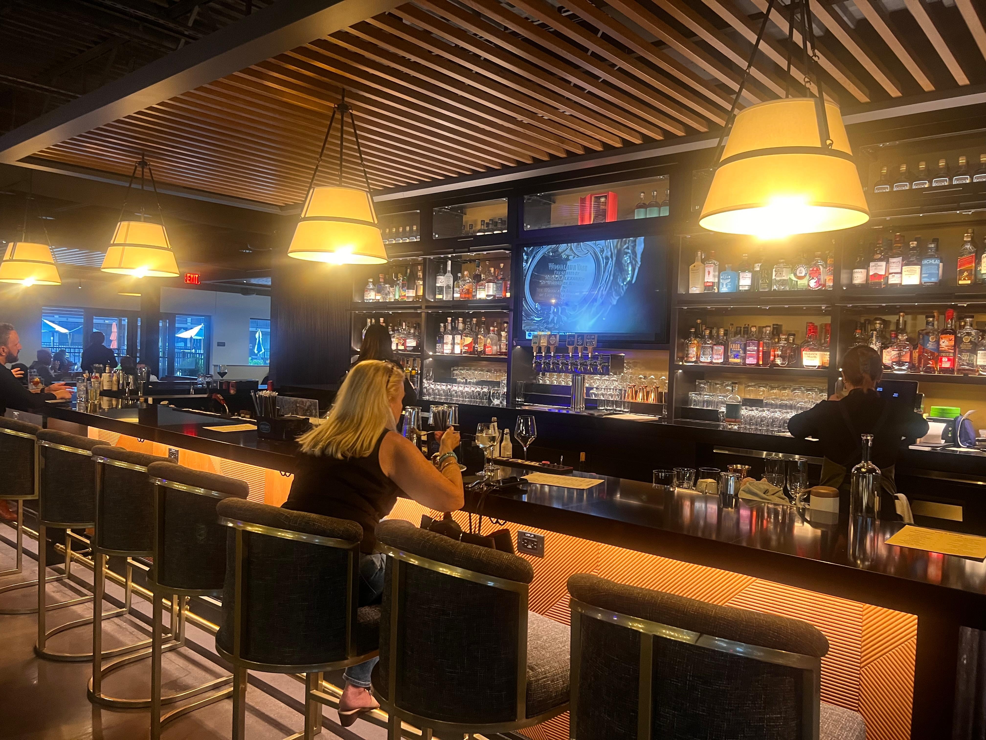 Bar