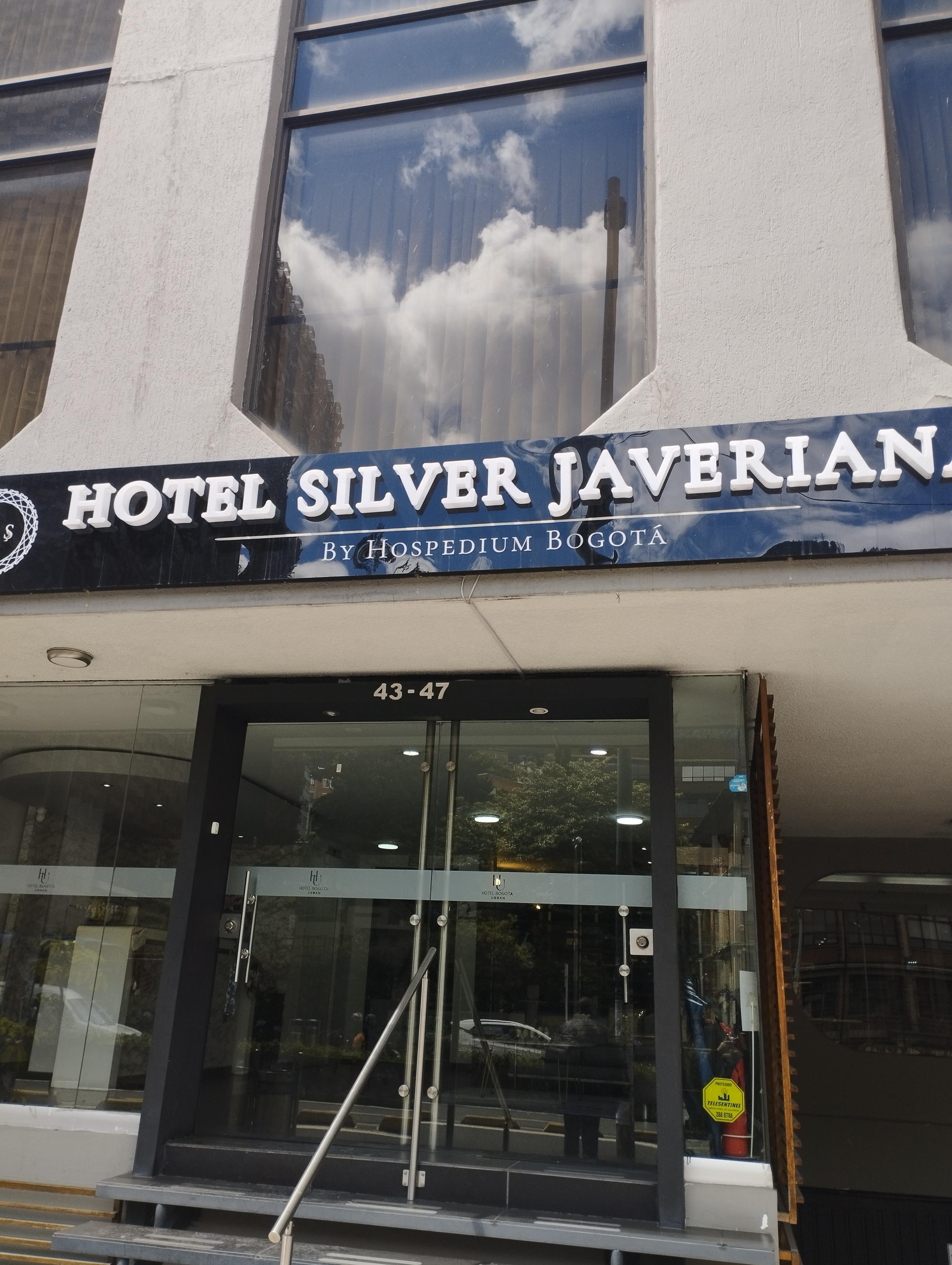 Saliendo del hotel volveré pronto 