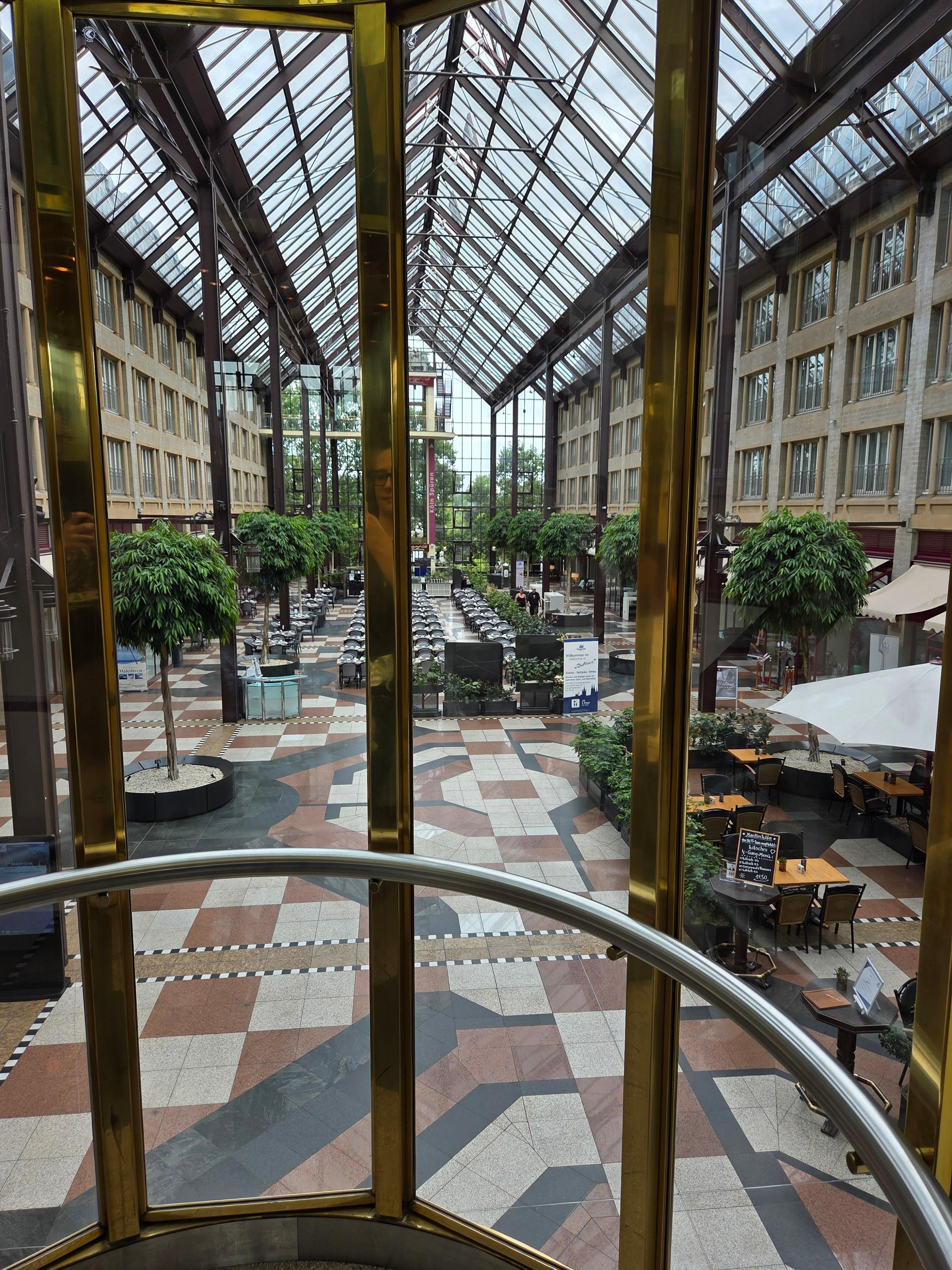 Beautiful lobby!