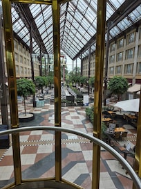 Beautiful lobby!
