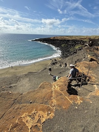 Papakolea (Green sand) beach