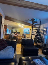 Loved the simple christmas decor!