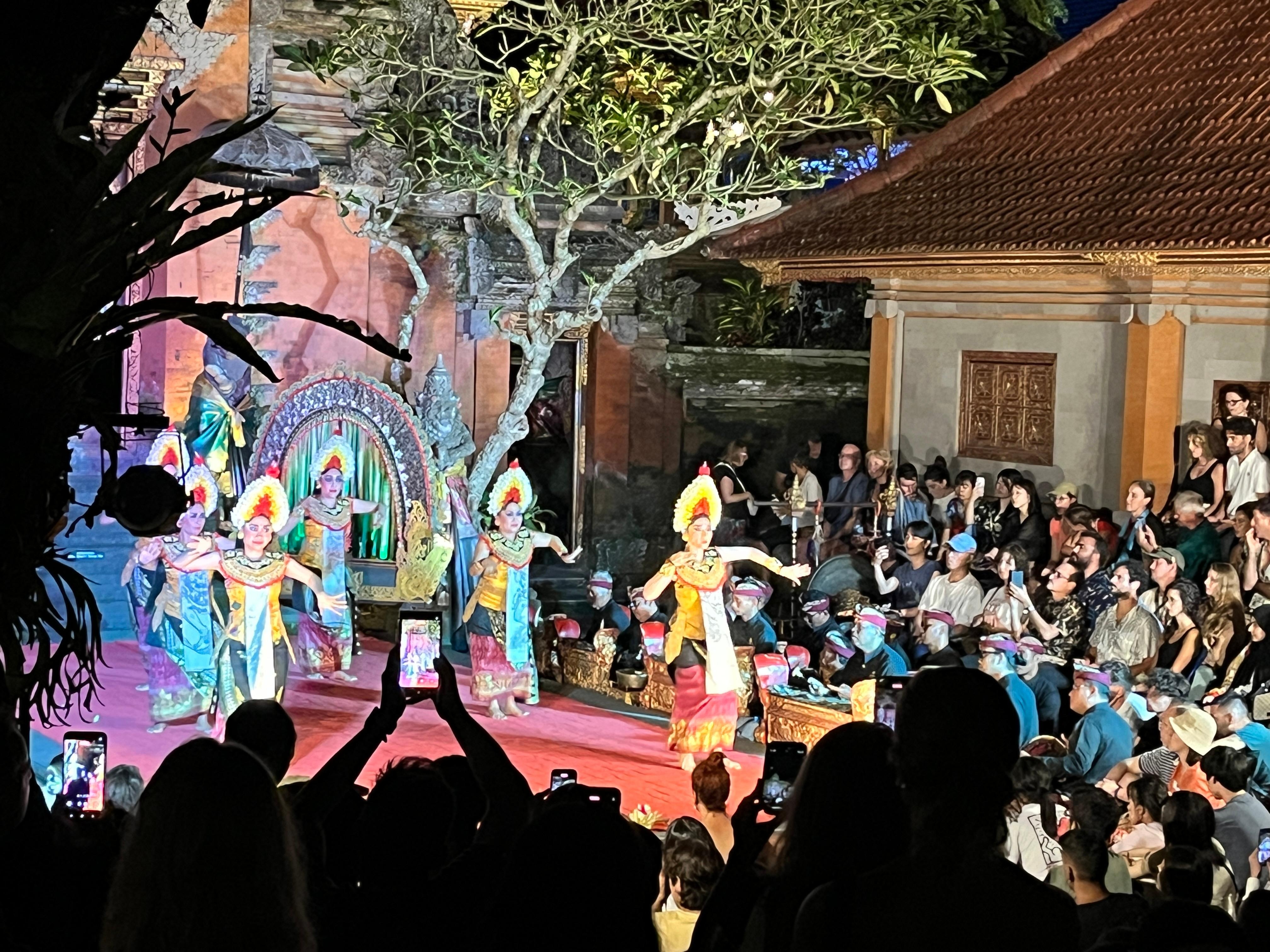 Ubud Palace dance show