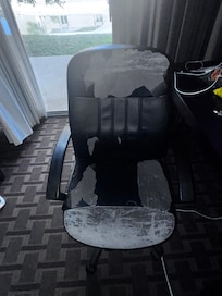 Peeling office chair